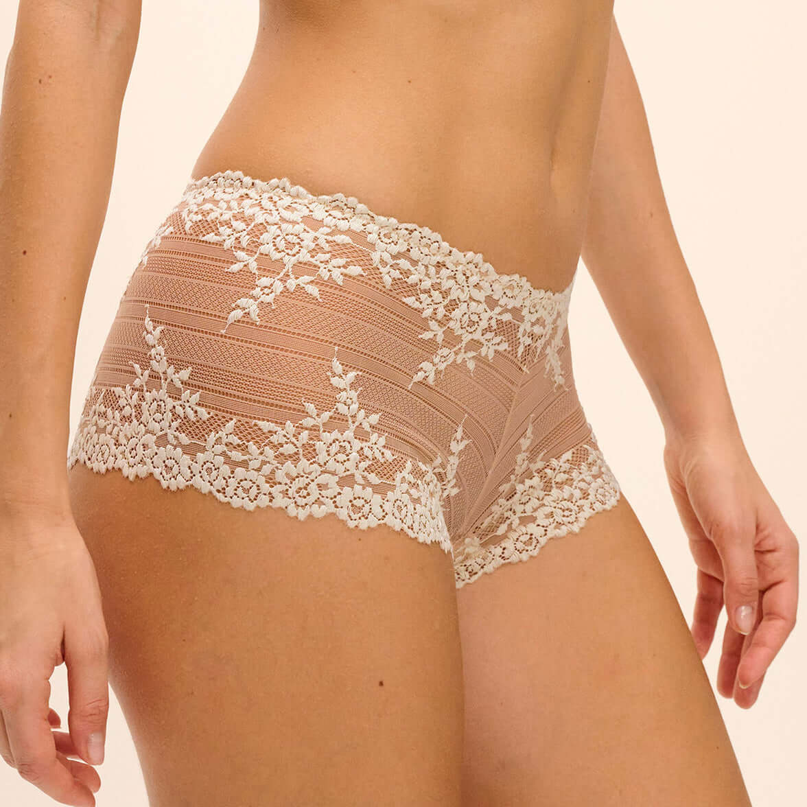 Braga Short Embrace Lace Wacoal WA067491
