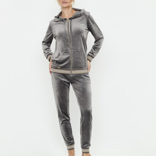 Conjunto de terciopelo sport Selmark P12953