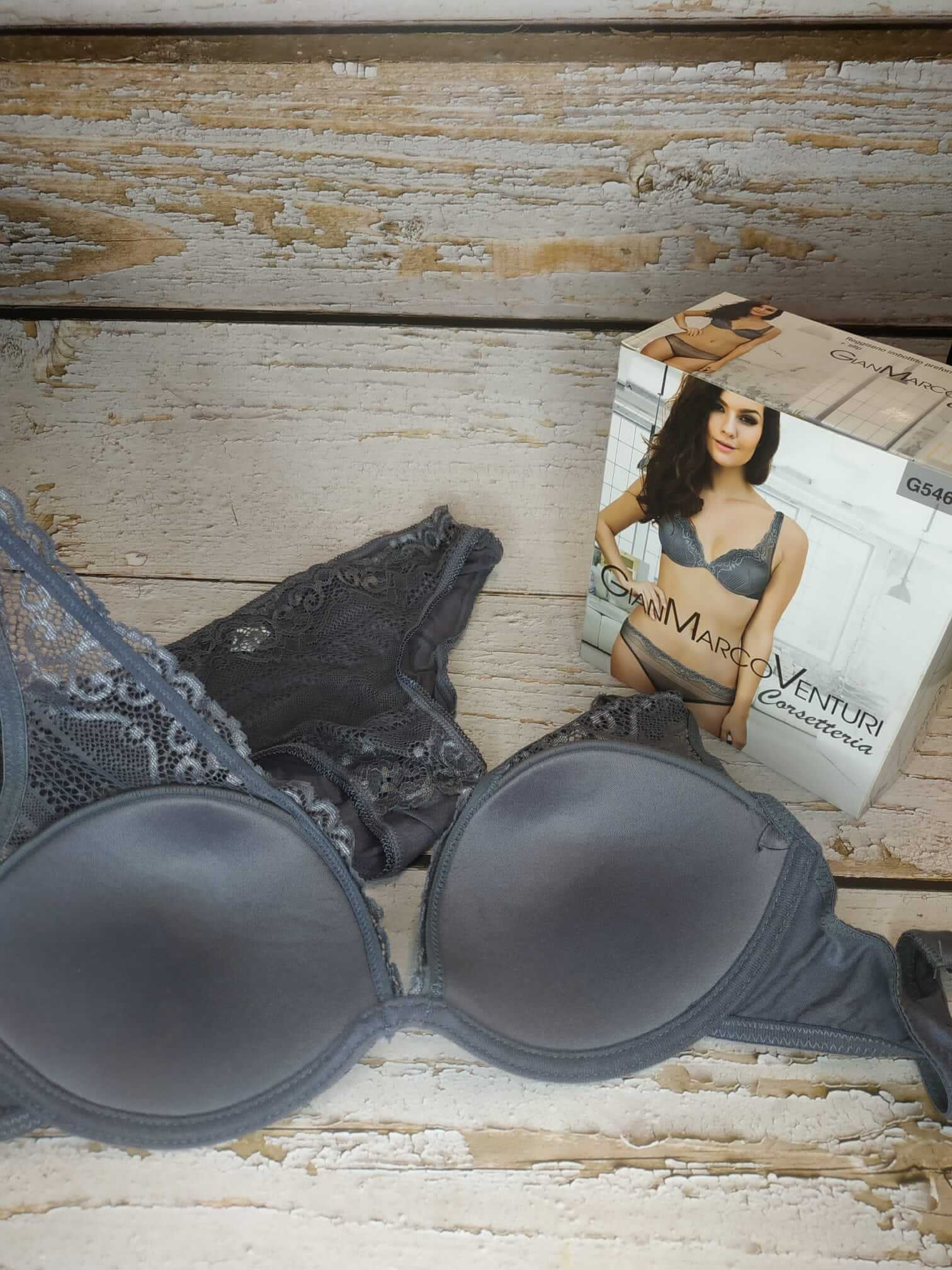 Conjunto sujetador push up y braga brasileña Gian marco Venturi 5460