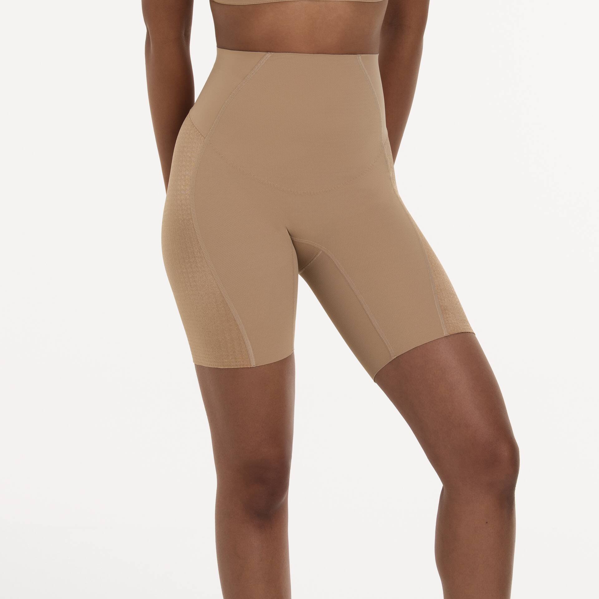 Faja con Pernera Beauty Shaper Anita, prenda moldeadora de cintura alta en color nude para un look impecable.