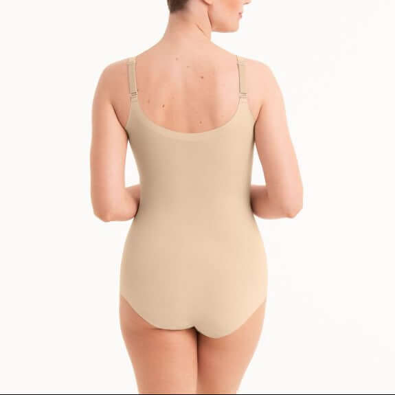 Body sin aros Essential 3554 cazoleta