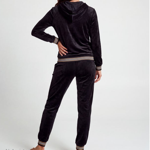 Conjunto de terciopelo sport Selmark P12953