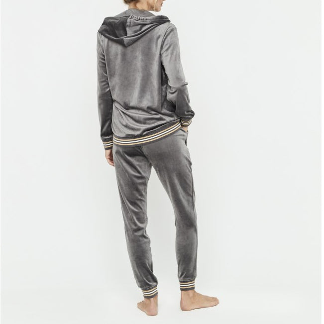 Conjunto de terciopelo sport Selmark P12953