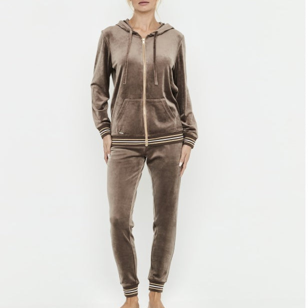 Conjunto de terciopelo sport Selmark P12953